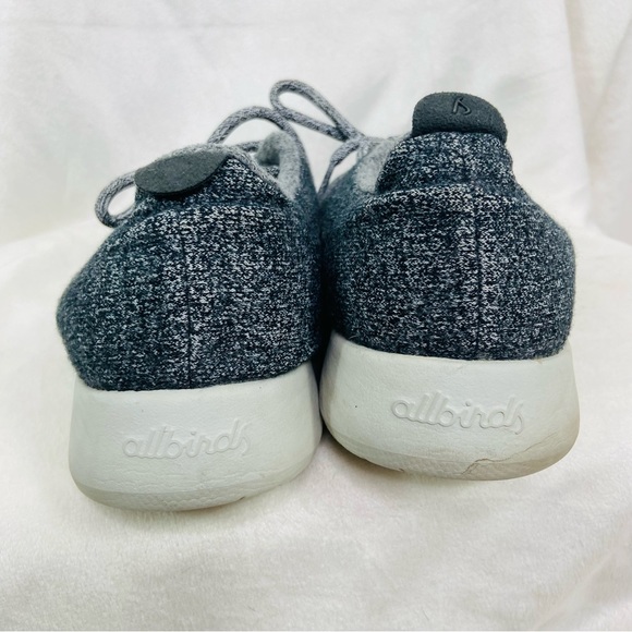 Allbirds mens gray wool runners. Size 10 - Picture 4 of 5